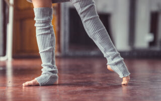 dance warm-up accessories leg warmers ballet dancer