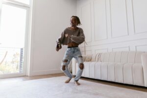 7 day dance challenge black male dancer living room